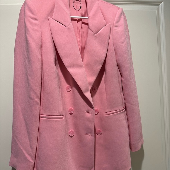 Gorgeous pink blazer from Express- never worn. Size Small. - Picture 3 of 3